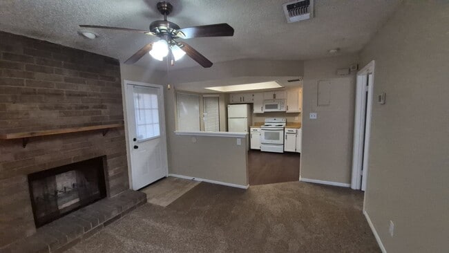 Building Photo - 6314 Cambridge Dr