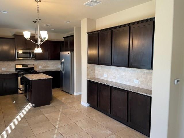 Building Photo - 529 Flag Ln