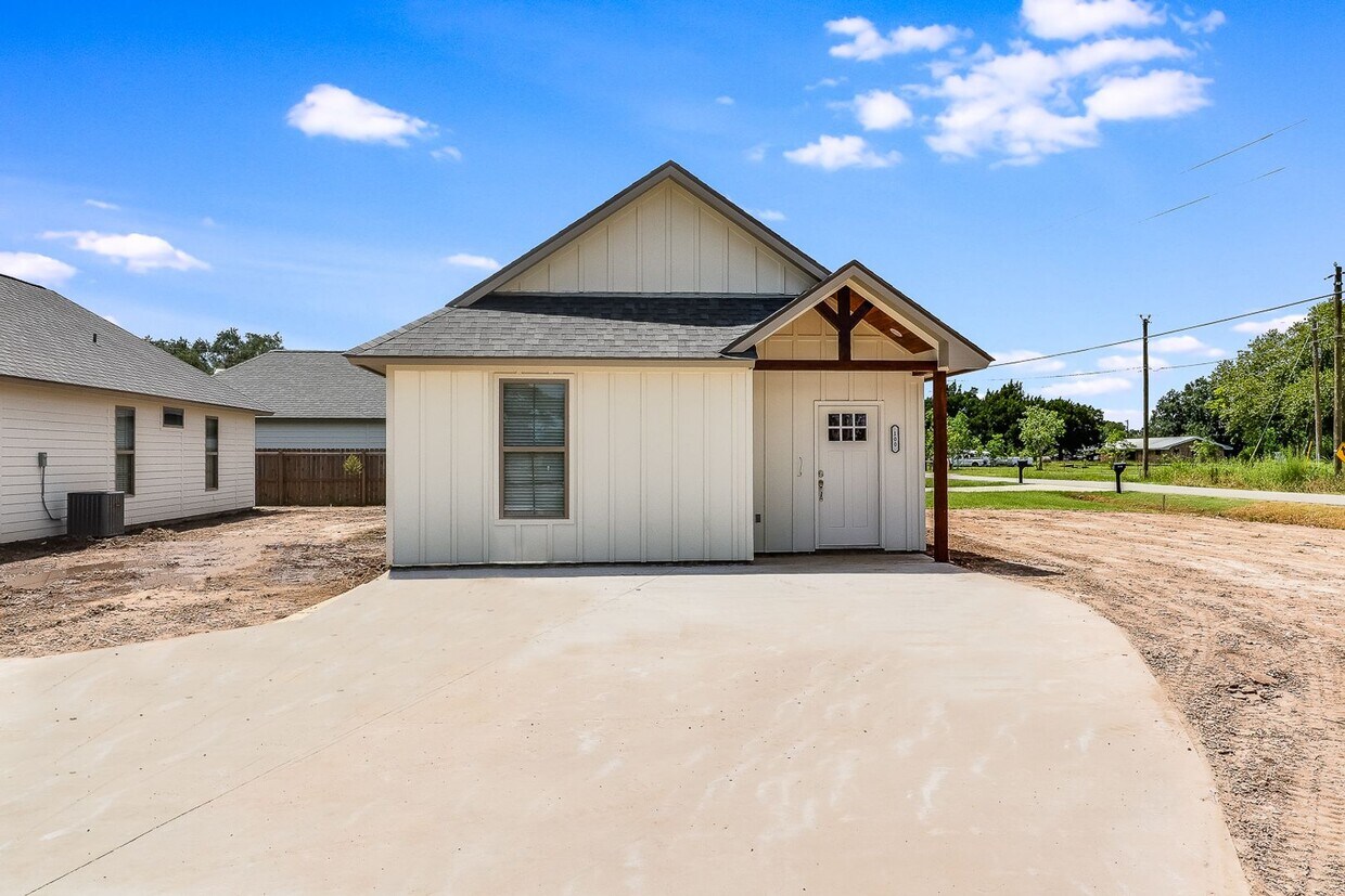 Beautiful New Development!! Take advantage... House Rental in Duson