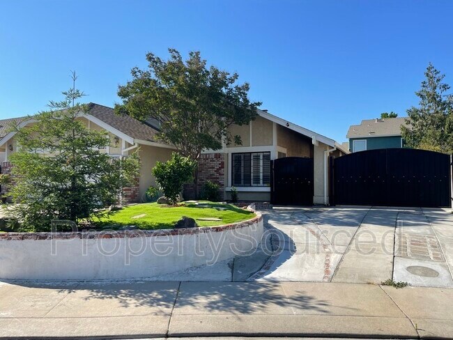Building Photo - 2520 Meadow Oak Dr