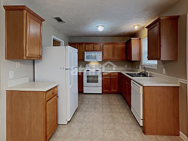 Building Photo - 5456 Middlebury Dr
