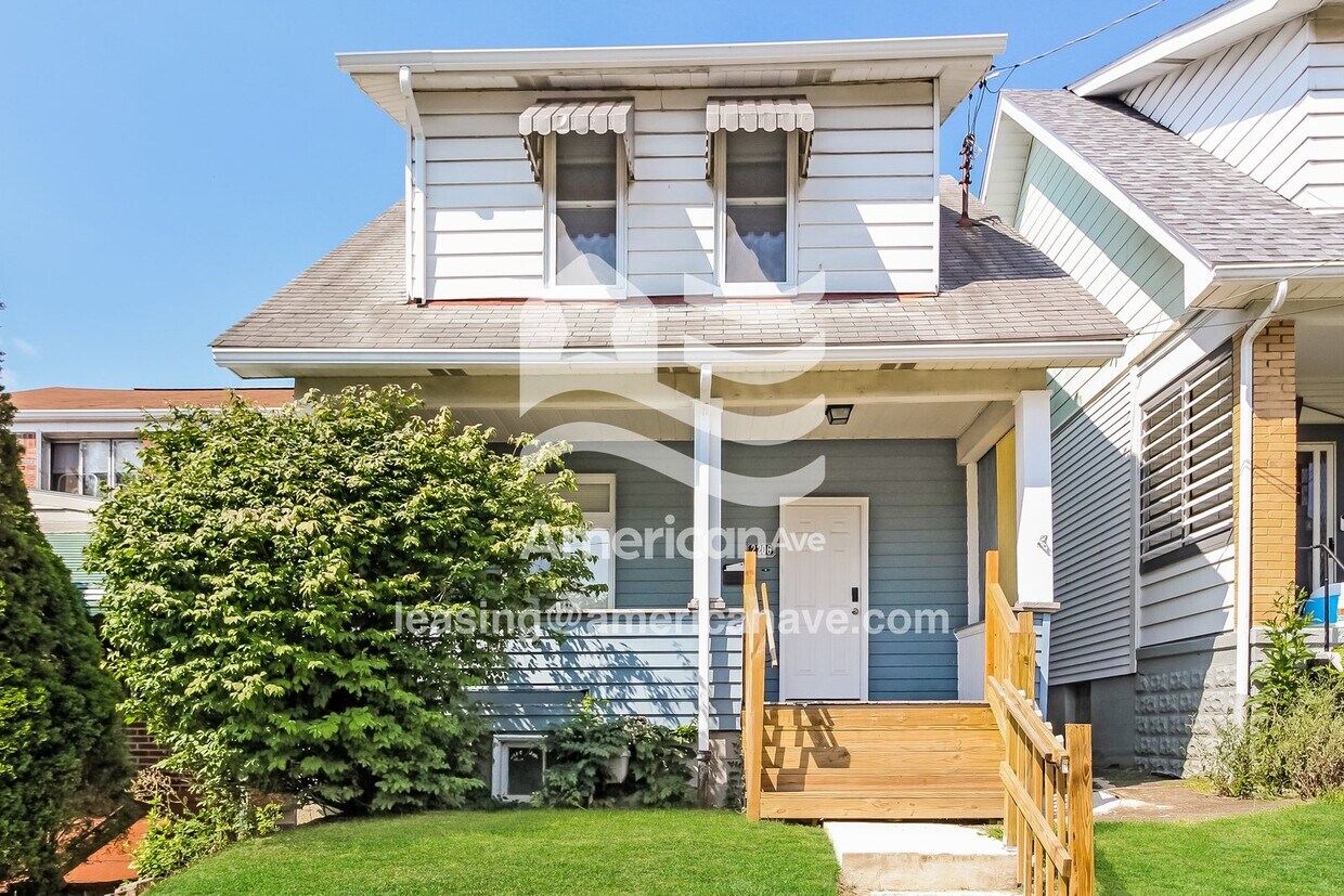 Foto principal - 2206 Harrison St