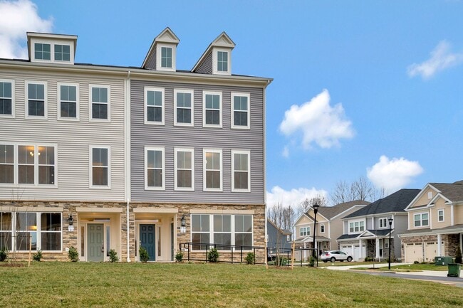 Foto del edificio - 325 Crab Apple Dr