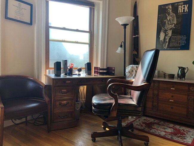 Writing Desk/Chair - 1091 Boylston St