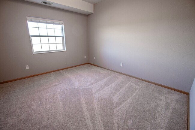 Interior Photo - Granite Shores