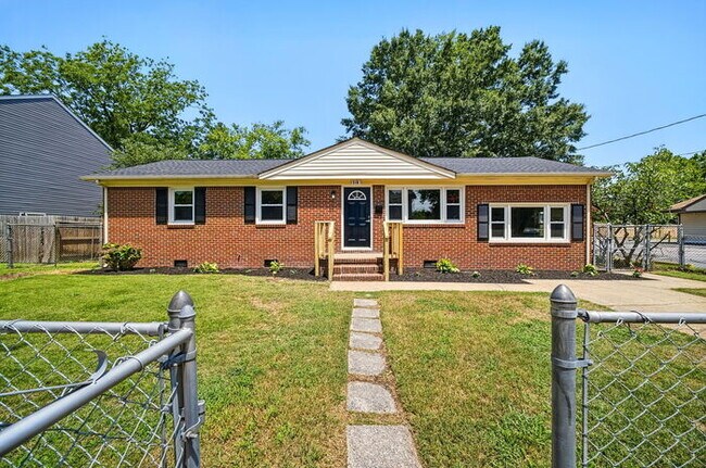 Foto del edificio - Recently Remodeled, Beautiful 3 Bedroom Home in Norfolk