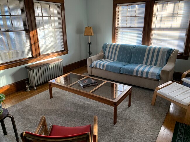 Living room - 23 Curtis St