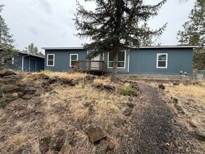Building Photo - 60889 Granite Dr