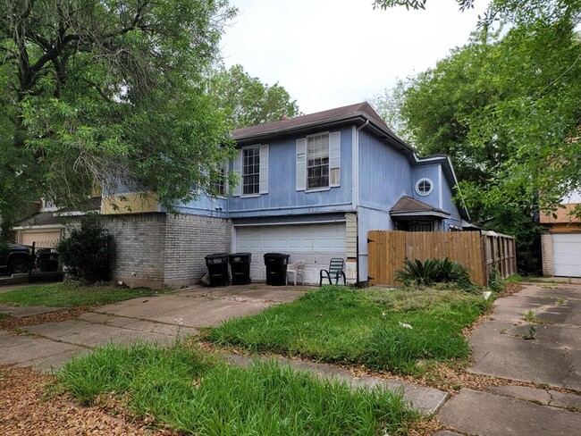Foto del edificio - 6310 Southwood Ct N