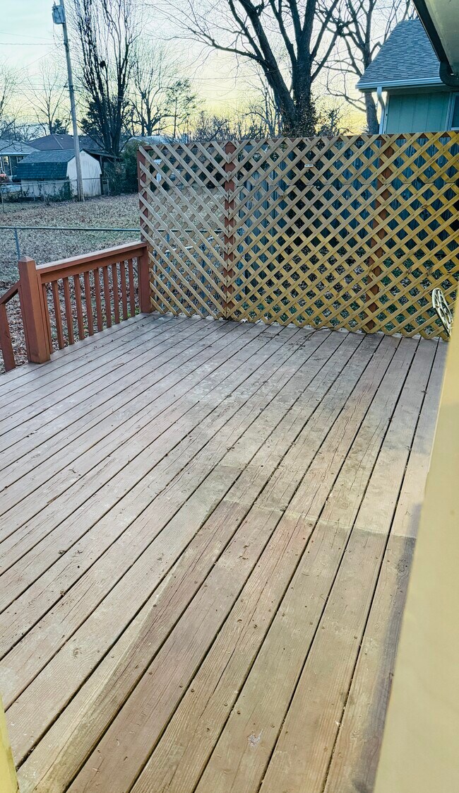 Foto del edificio - 1522 E Camino Alto St