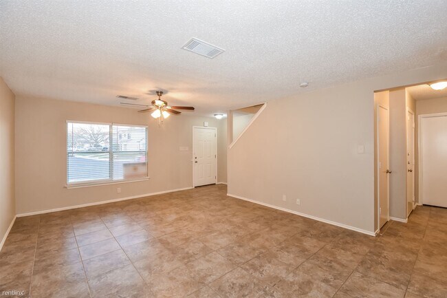 Building Photo - 3 br, 2.5 bath House - 6102 Candletree