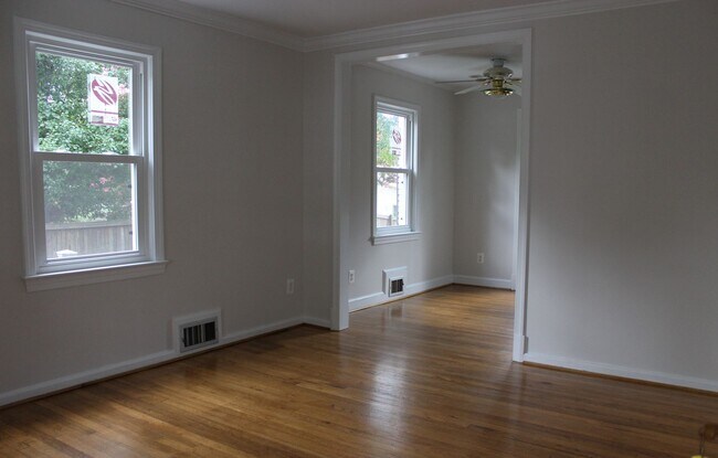 Building Photo - Alexandria/Huntington Metro-5948 Williamsb...