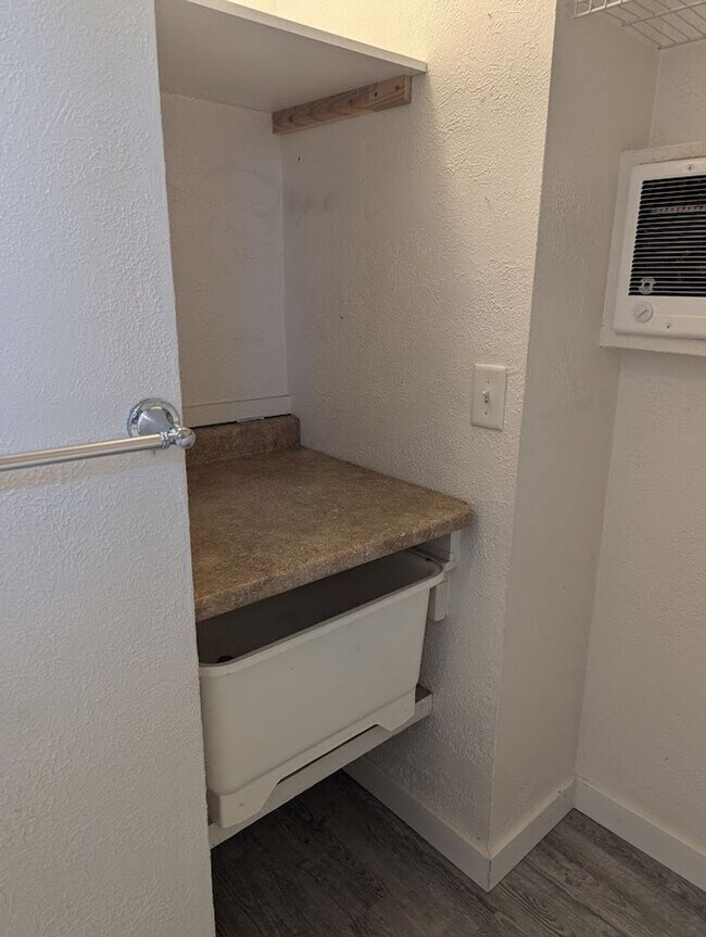 Foto del edificio - Whitman Duplex