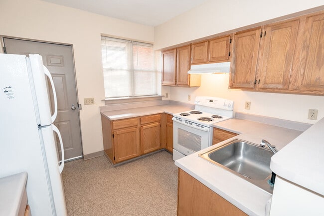 Building Photo - Webster Street