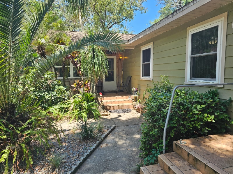 Primary Photo - 8910 N Ola Ave