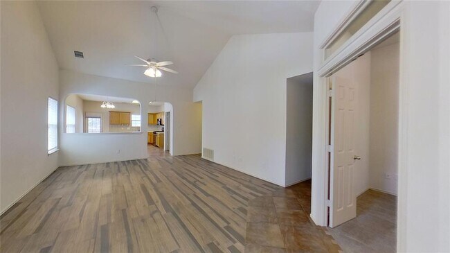 Foto del edificio - 3416 Sandy Koufax Ln