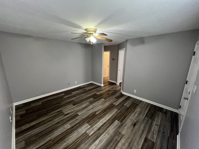 Building Photo - 204 B  Arkansas Ave Oak Grove KY 42262