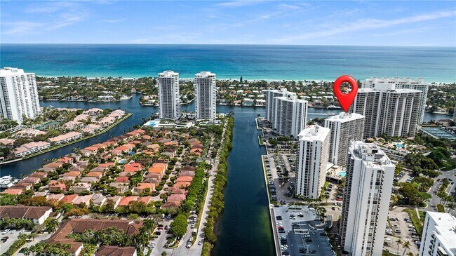 Foto del edificio - 3731 N Country Club Dr