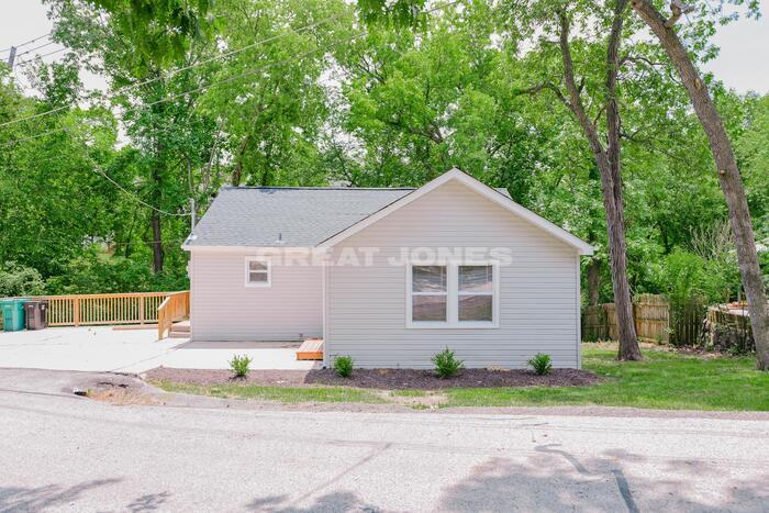 Foto principal - 3402 Longview Dr