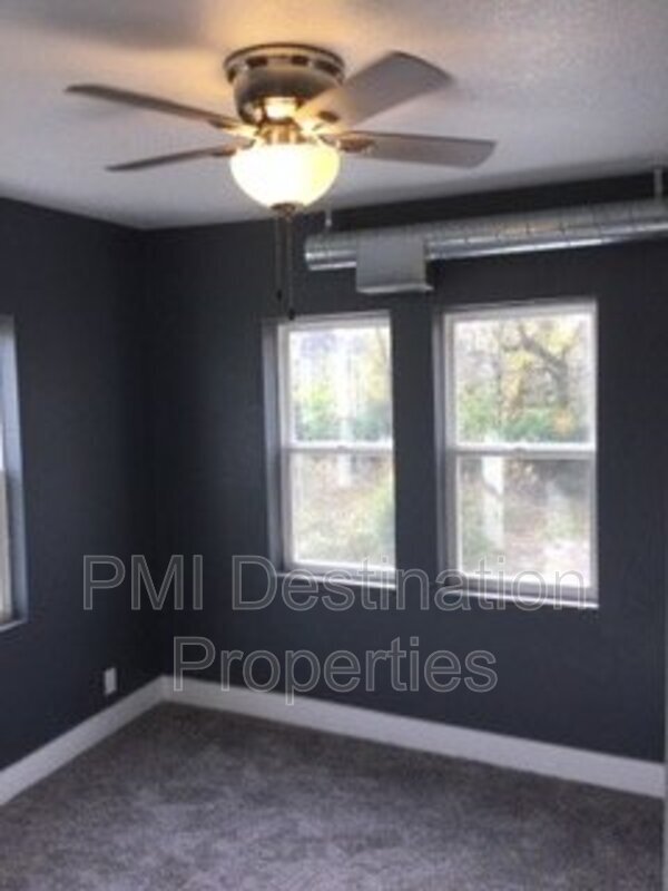 Building Photo - 4105 Linwood Blvd