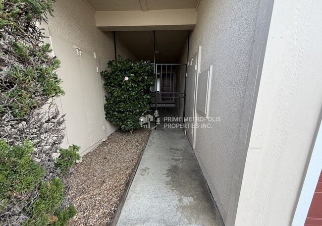 Building Photo - 3830 Fairfax Way