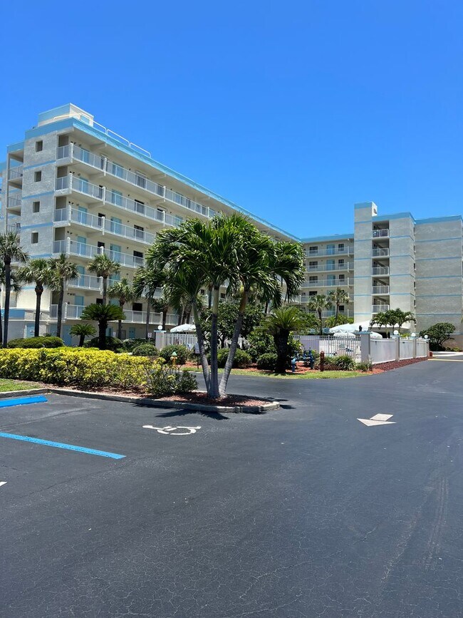 Building Photo - 1050 N Atlantic Ave
