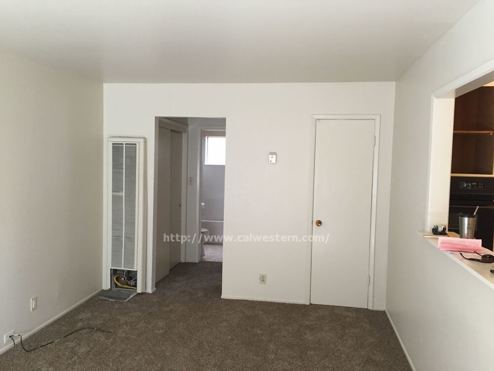 Primary Photo - Downstairs 1 bedroom Apartment
