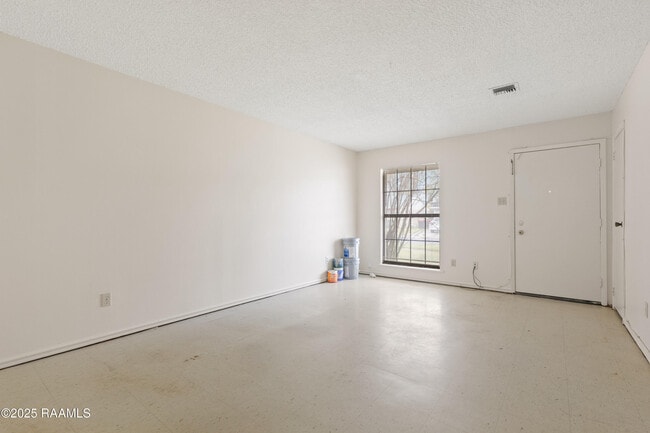 Foto del edificio - 504 Knollwood Cir