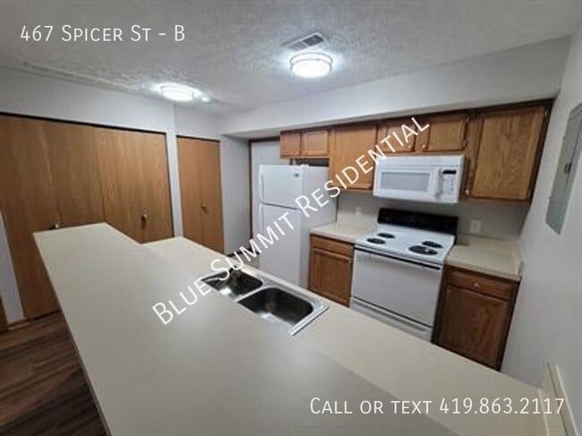 Building Photo - 467 Spicer Street