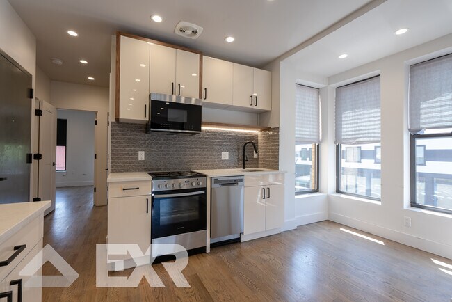 Foto del edificio - 595 Marcy Ave