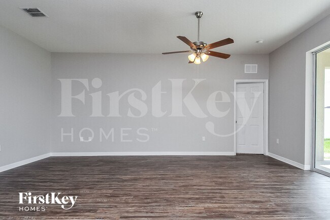 Foto del edificio - 5276 Krenson Woods Way