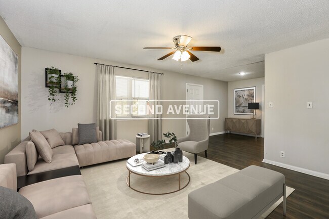 Building Photo - 205 E Chaney DR