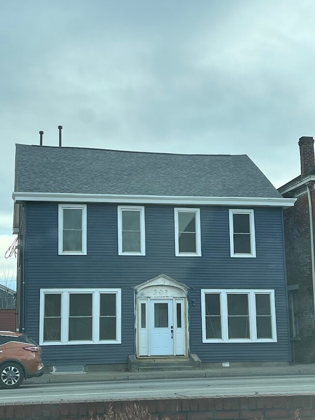 Photo - 206 W Eads Pkwy Apartment