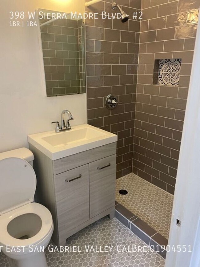 Foto del edificio - 398 W Sierra Madre Blvd