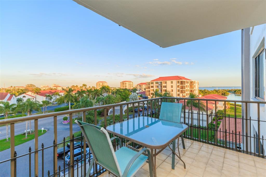 Foto principal - 6357 Bahia Del Mar Blvd S