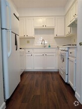 Building Photo - 12900 Hymeadow Dr