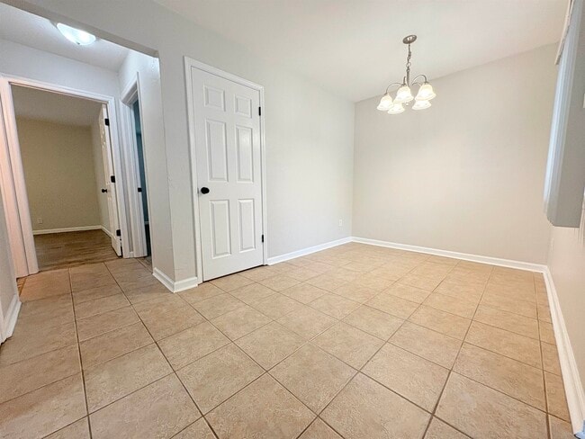 Building Photo - 1595 Willow Bend Way