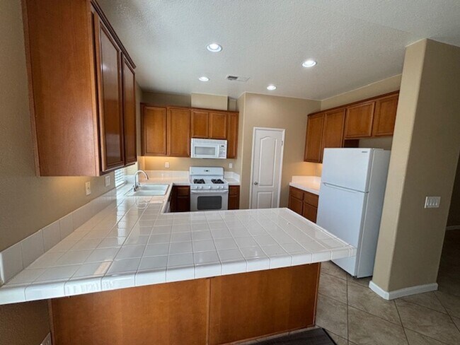 Foto del edificio - 616 Morningside Ct