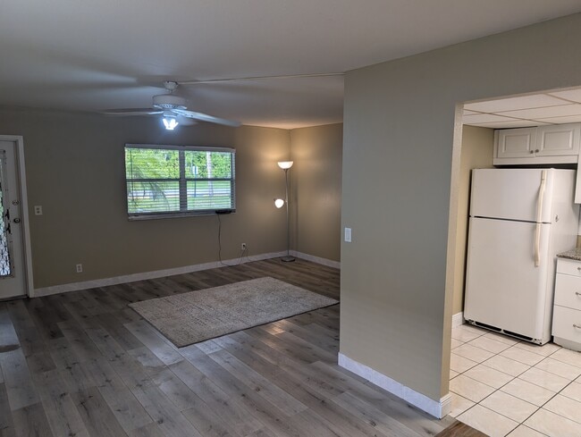 Building Photo - 198 Tuscany D