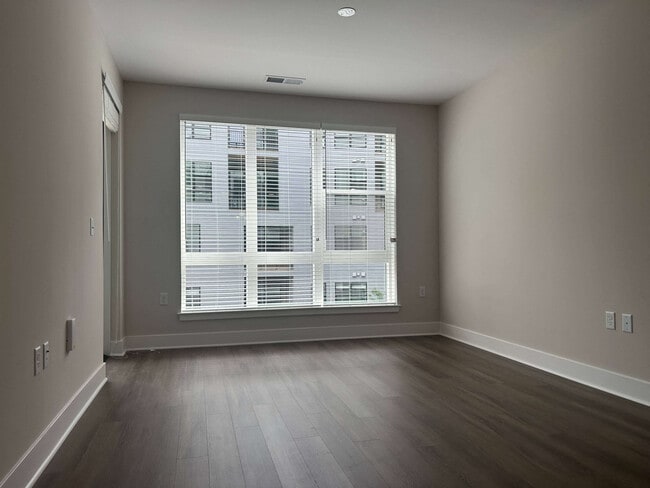 Interior Photo - The Rae