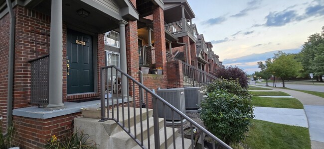 Building Photo - 2946 Barclay Way