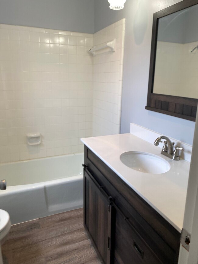 Foto del edificio - 301 Starbright Dr