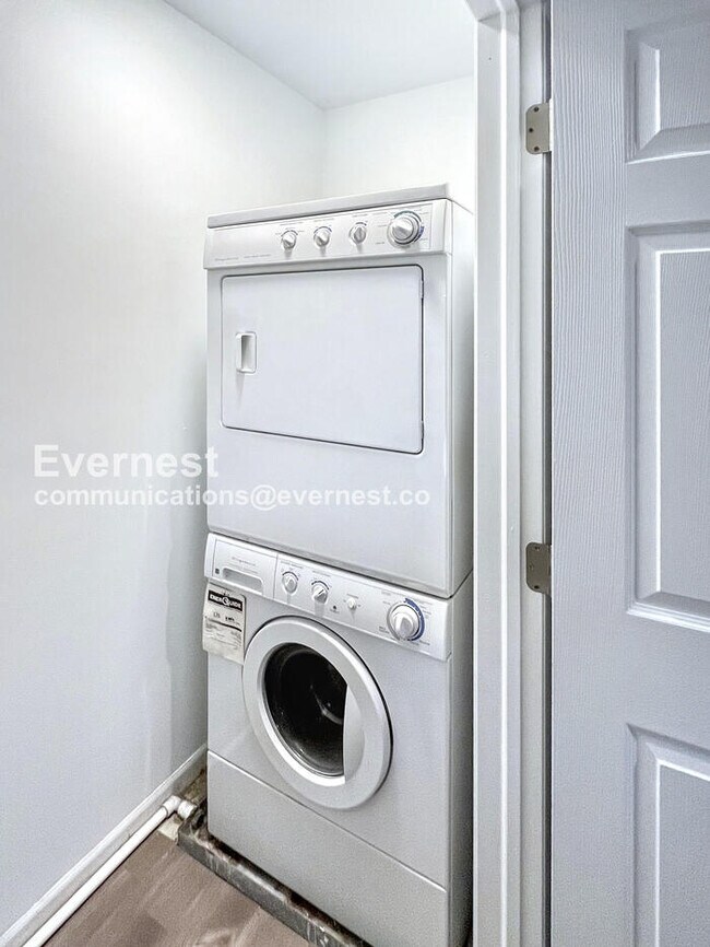 Foto del edificio - 6 Bob Cat Ct