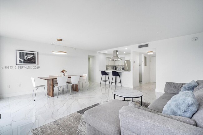 Foto del edificio - 2851 NE 183rd St