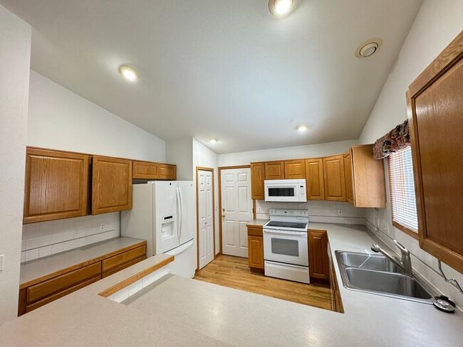 Building Photo - Wonderful Home in Adriel Hills