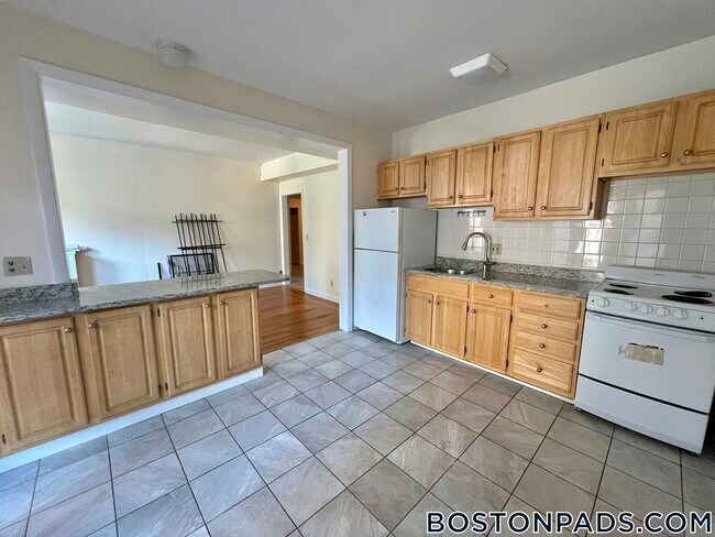 Building Photo - 1135 Commonwealth Ave