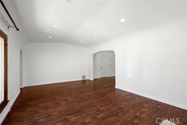 Foto del edificio - 1560 Ridgeway Dr