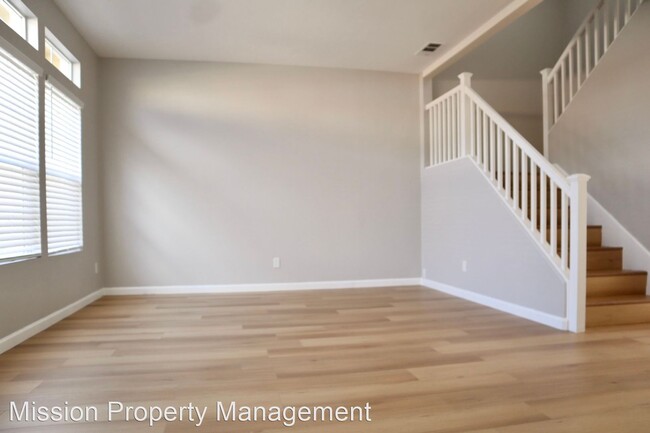 Building Photo - 3 br, 2.5 bath House - 3513 Braxton Cmn