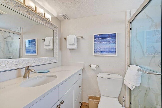 Foto del edificio - 6154 Midnight Pass Rd