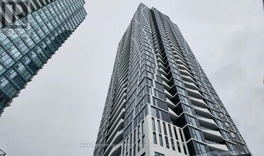 Building Photo - 25 Wellington St S